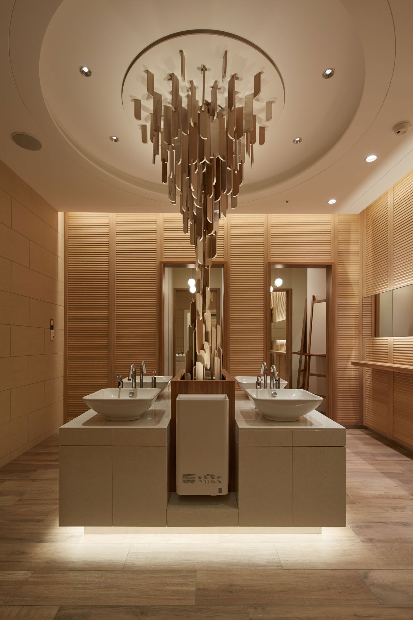 PARCO2 Sendai Toilet / nf.Design co.,ltd. | Nakahara・Fukushima